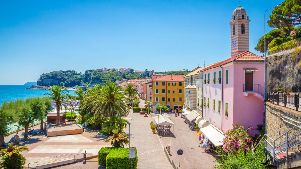 Costa Toscana - afvaart Savona traveldeal